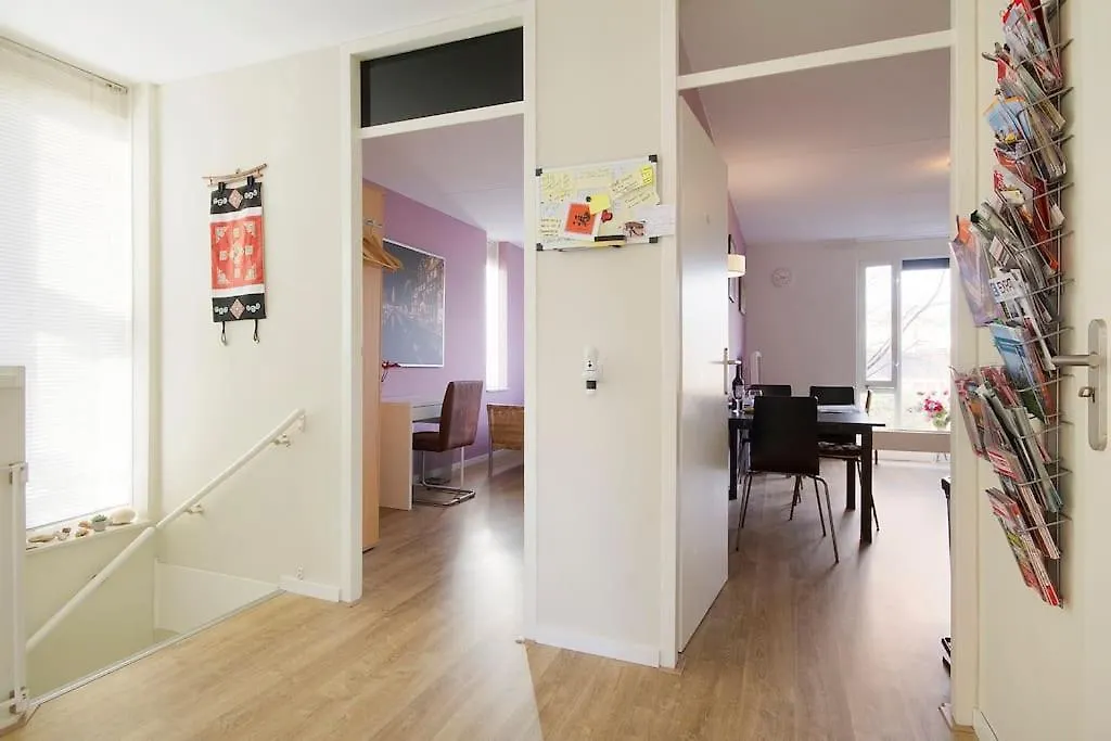 Royale en schone accommodatie met dakterras Amsterdam